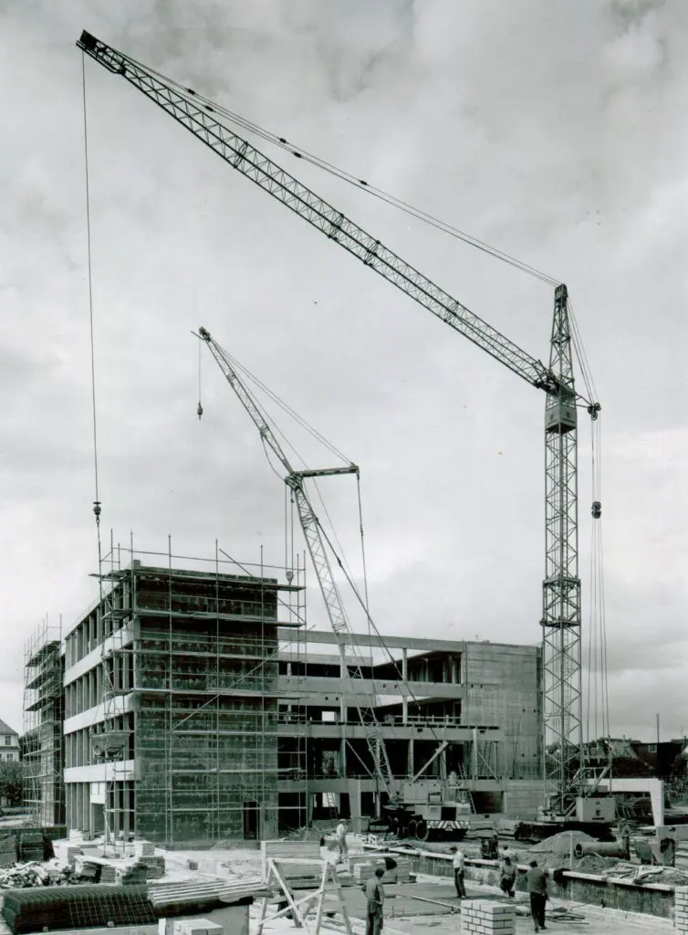 Liebherr_alter_kran