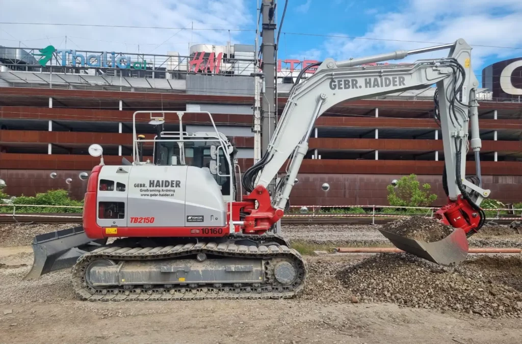 Takeuchi-Bagger wurde mit einer Topcon-Maschinensteuerung ausgestattet