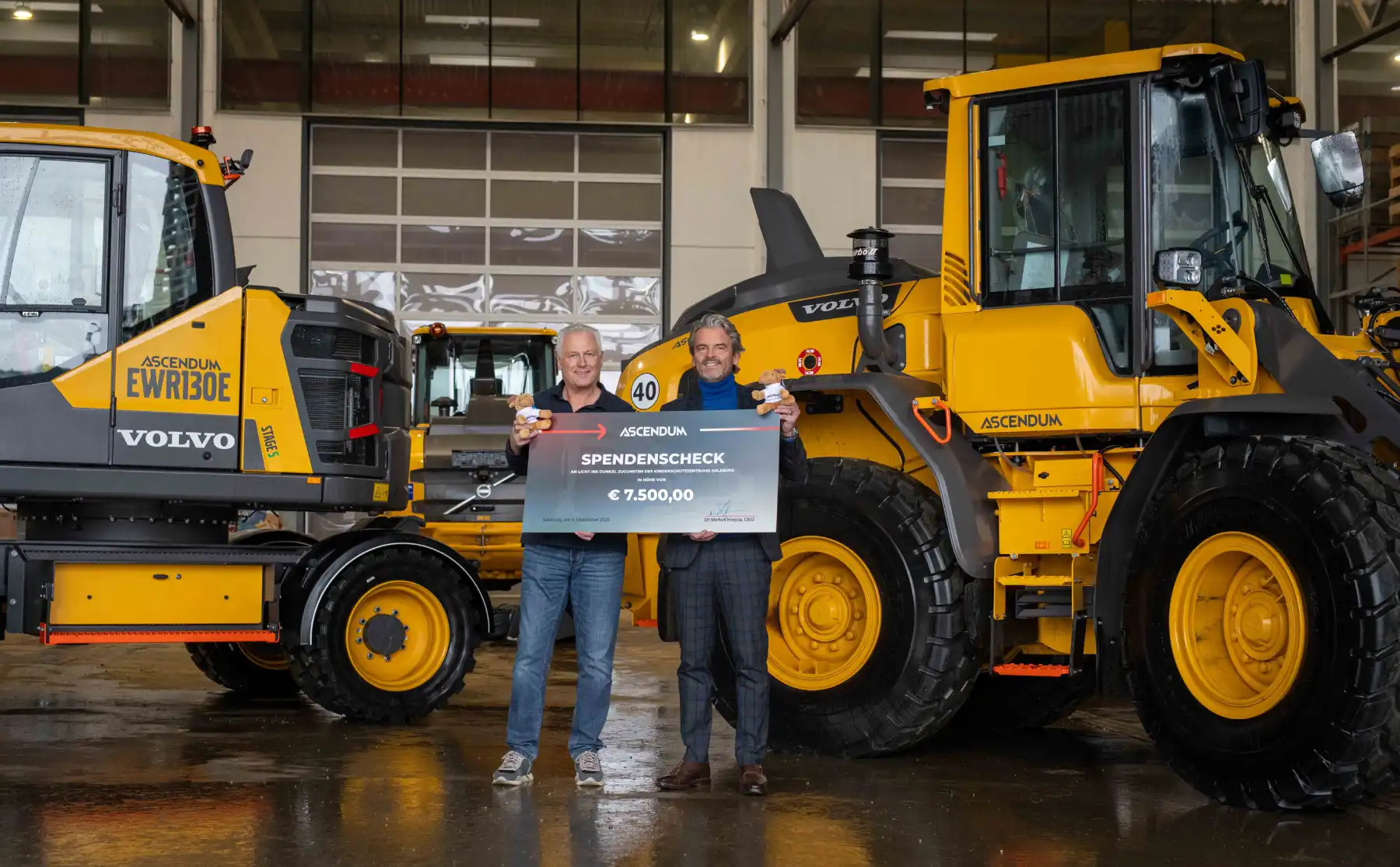 Ascendum spendet Kinderschutzzentrum Trattner und Krejca