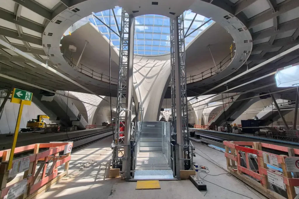 Böcker_Super-Lift_Stuttgart21_Gleis 02