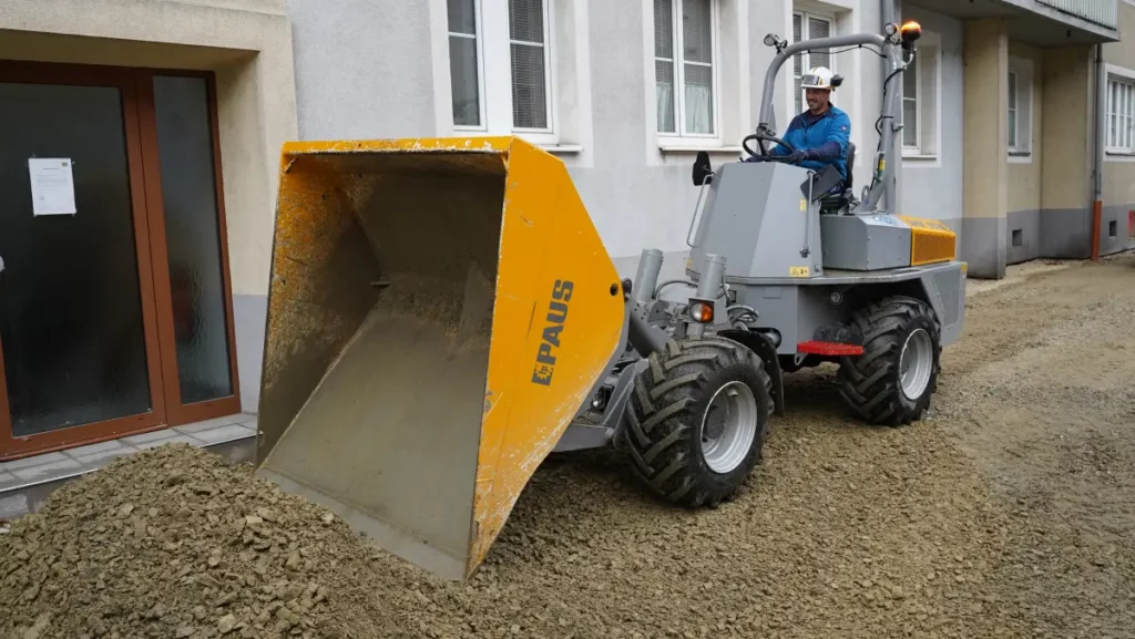 Paus Dumper SMK 9036 auf Baustelle
