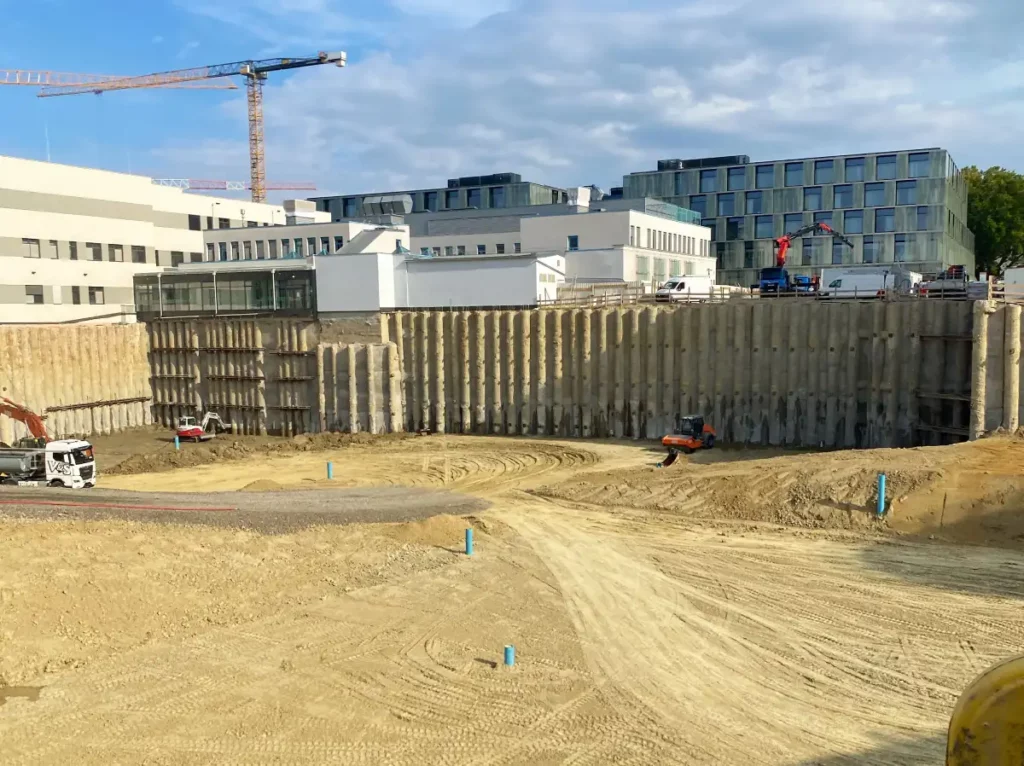 Baugrube für Klinik Favoriten